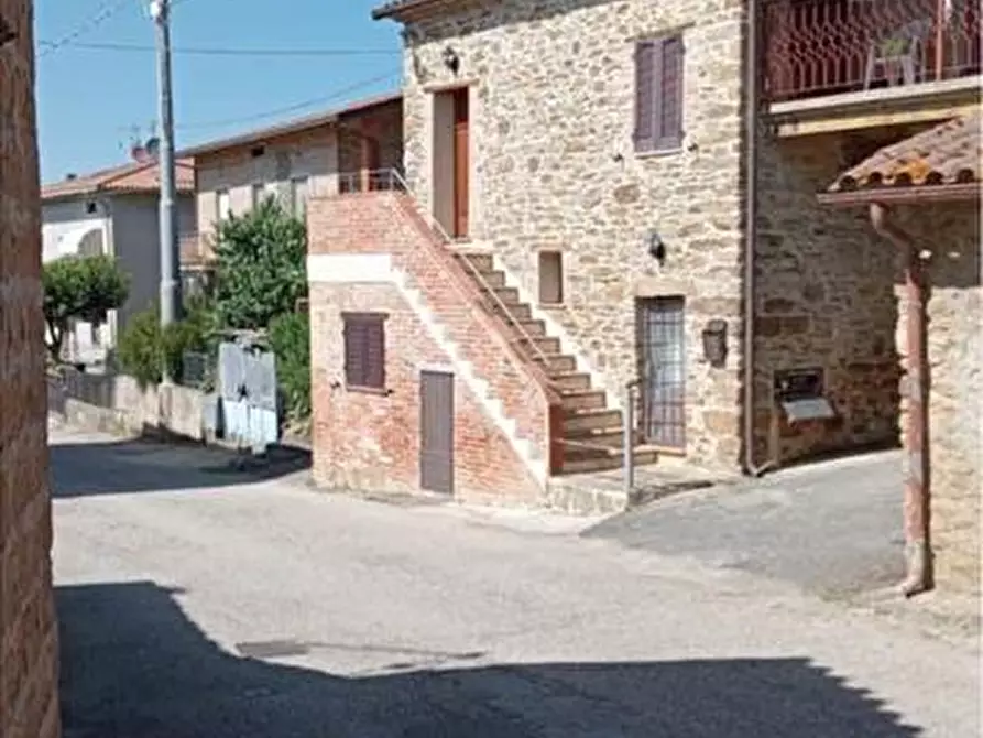 Immagine 2 di Porzione di casa in vendita  in Via della Sapienza, 23 a Magione