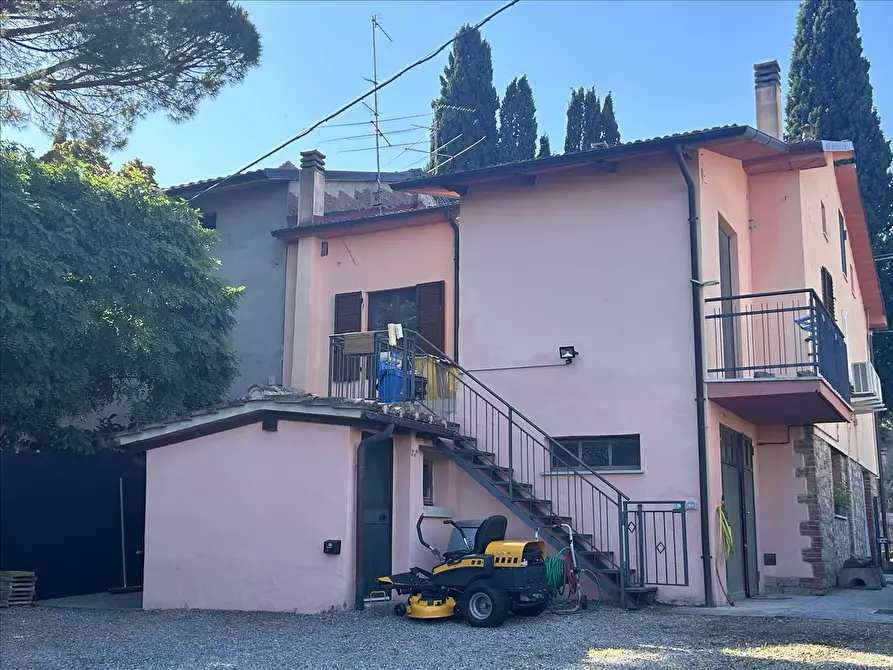 Immagine 1 di Porzione di casa in vendita  in Via dei Partigiani, 74 a Castiglione Del Lago