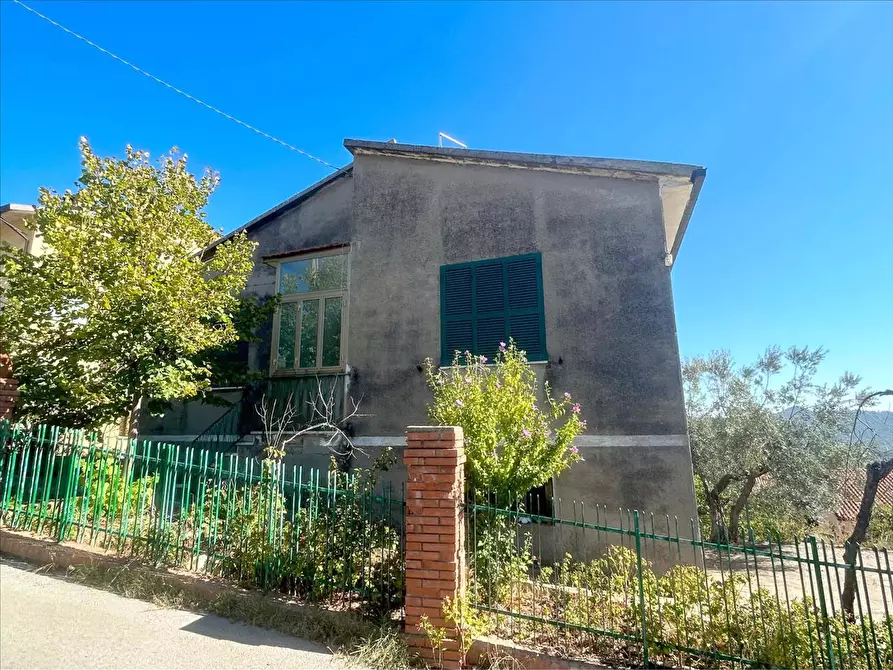 Immagine 4 di Casa indipendente in vendita  in Piazza Regina Margherita, 4 a Panicale