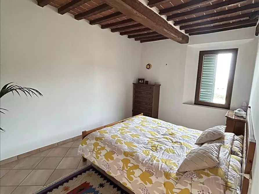 Immagine 2 di Appartamento in vendita  a Castiglione Del Lago