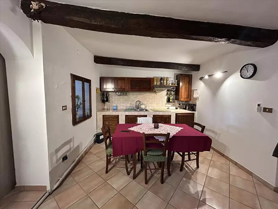 Immagine 3 di Appartamento in vendita  a Castiglione Del Lago