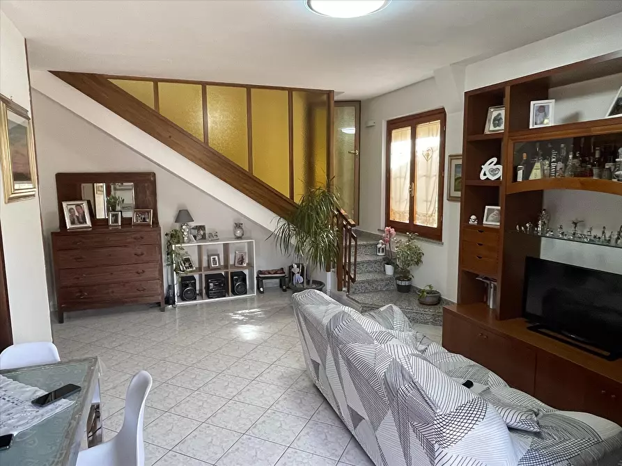 Immagine 4 di Appartamento in vendita  in Via Firenze, 48/a a Castiglione Del Lago