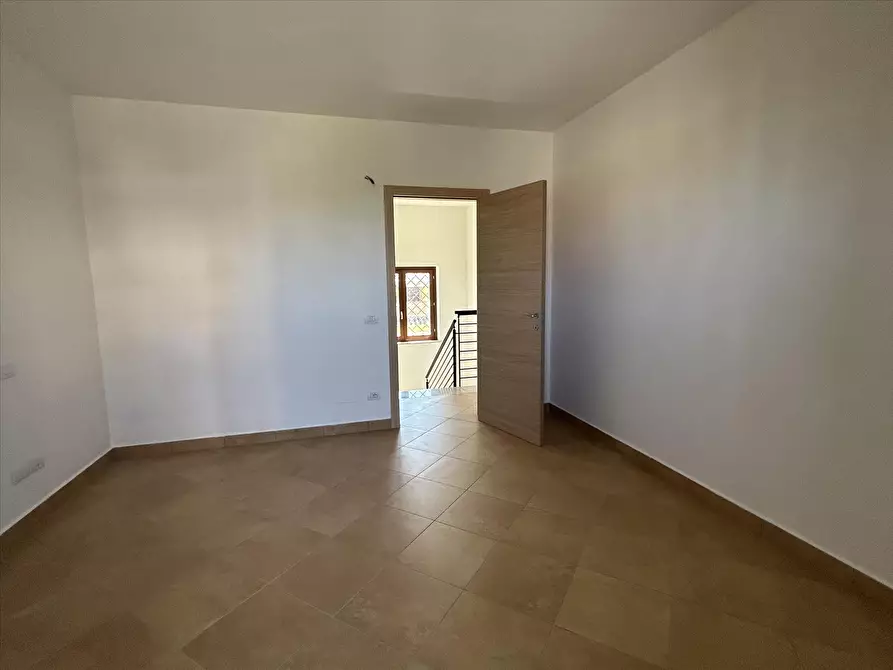 Immagine 5 di Appartamento in vendita  a Castiglione Del Lago