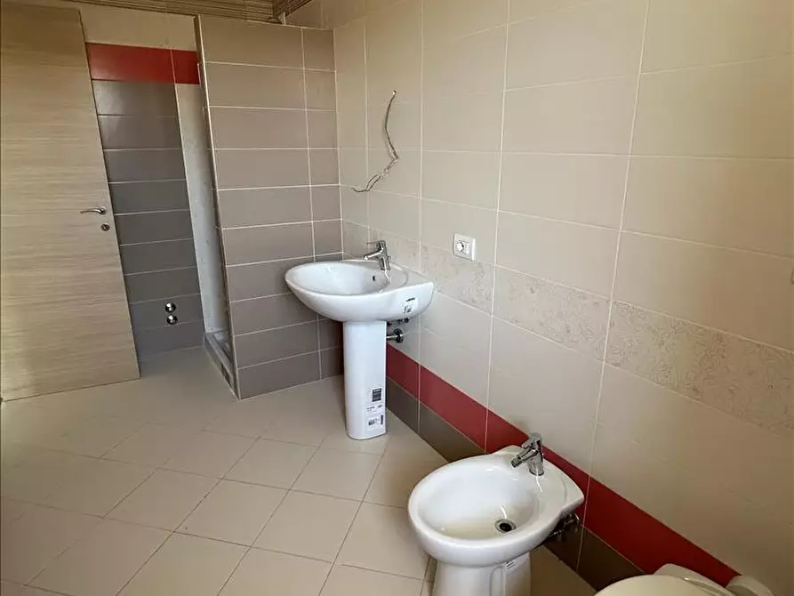 Immagine 9 di Appartamento in vendita  a Castiglione Del Lago