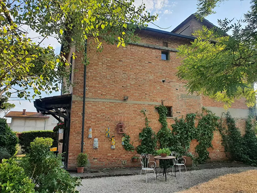 Immagine 2 di Casa indipendente in vendita  a Castiglione Del Lago