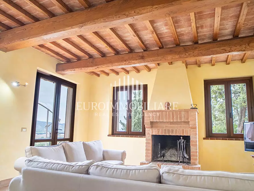 Immagine 8 di Rustico / casale in vendita  a Castiglione Del Lago