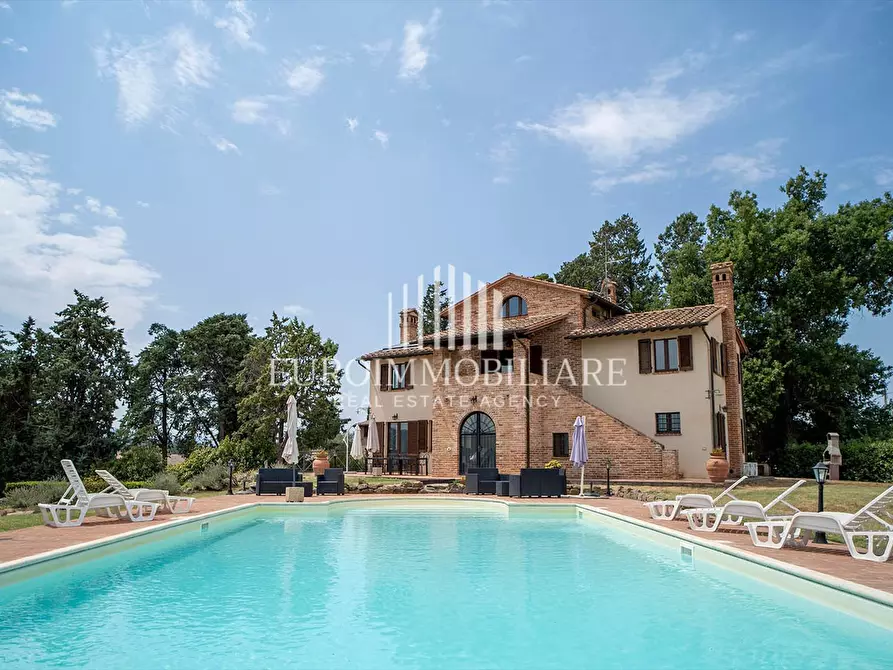 Immagine 1 di Rustico / casale in vendita  a Castiglione Del Lago