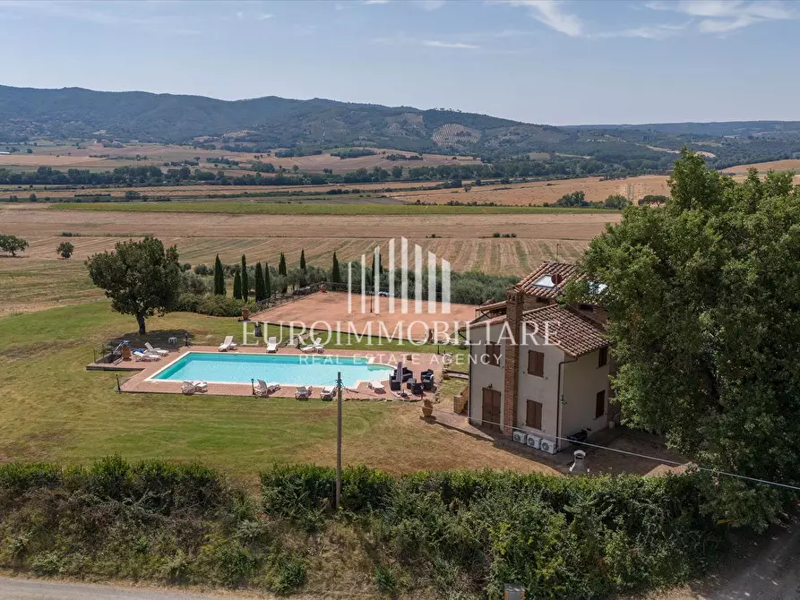 Immagine 4 di Rustico / casale in vendita  a Castiglione Del Lago