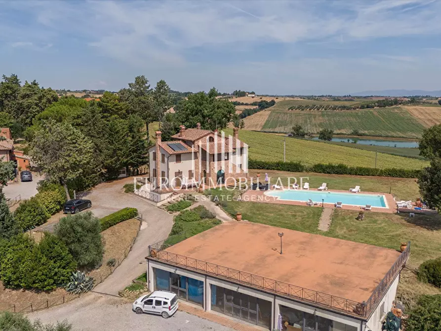 Immagine 5 di Rustico / casale in vendita  a Castiglione Del Lago