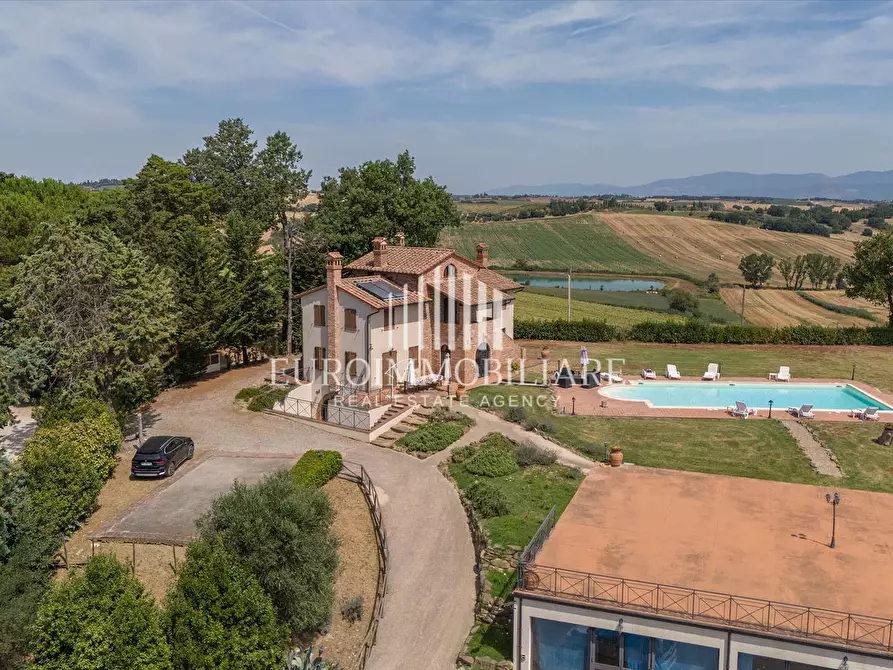 Immagine 6 di Rustico / casale in vendita  a Castiglione Del Lago