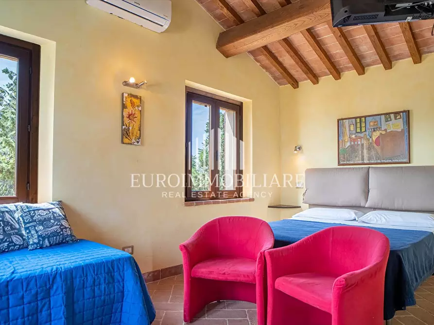 Immagine 10 di Rustico / casale in vendita  a Castiglione Del Lago