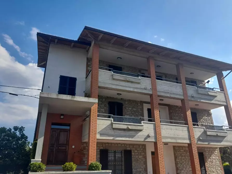 Immagine 1 di Appartamento in vendita  a Panicale