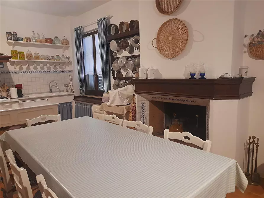 Immagine 2 di Appartamento in vendita  a Panicale