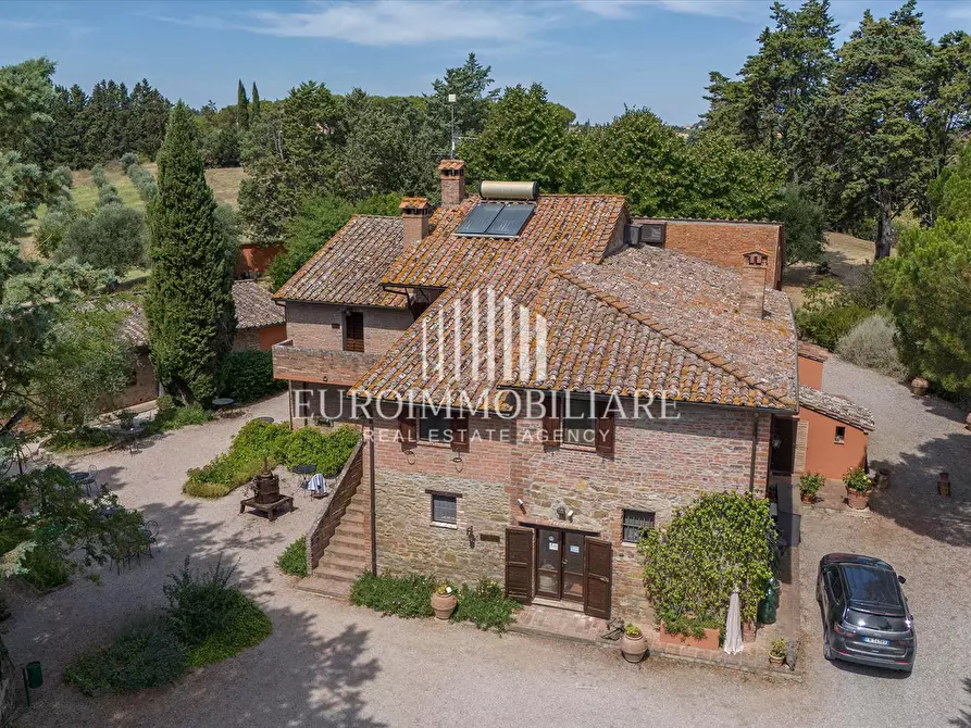 Immagine 2 di Rustico / casale in vendita  a Castiglione Del Lago