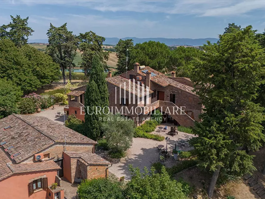 Immagine 5 di Rustico / casale in vendita  a Castiglione Del Lago