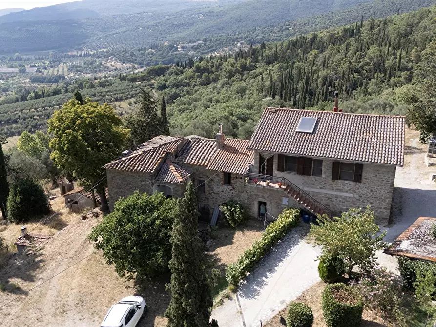 Immagine 1 di Rustico / casale in vendita  in Via Cappuccini, 1 a Passignano Sul Trasimeno