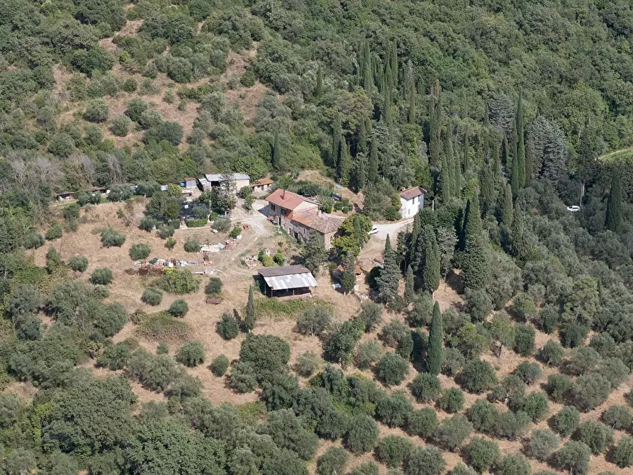 Immagine 7 di Rustico / casale in vendita  in Via Cappuccini, 1 a Passignano Sul Trasimeno