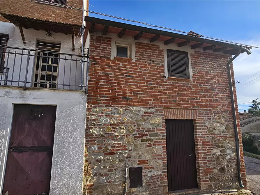 Immagine 7 di Porzione di casa in vendita  a Castiglione Del Lago