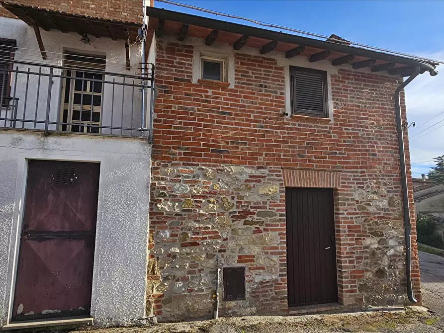 Immagine 4 di Porzione di casa in vendita  a Castiglione Del Lago