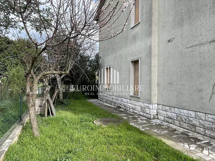 Immagine 4 di Casa indipendente in vendita  in Via Bruno Buozzi, 106 a Castiglione Del Lago