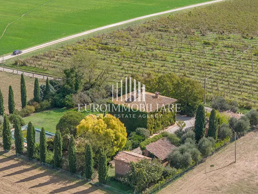 Immagine 2 di Rustico / casale in vendita  in Via Giuseppe Garibaldi, 9/A a Castiglione Del Lago