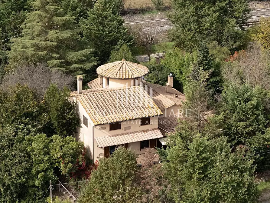 Immagine 5 di Villa in vendita  in Bv.Panicale Scalo a Castiglione Del Lago