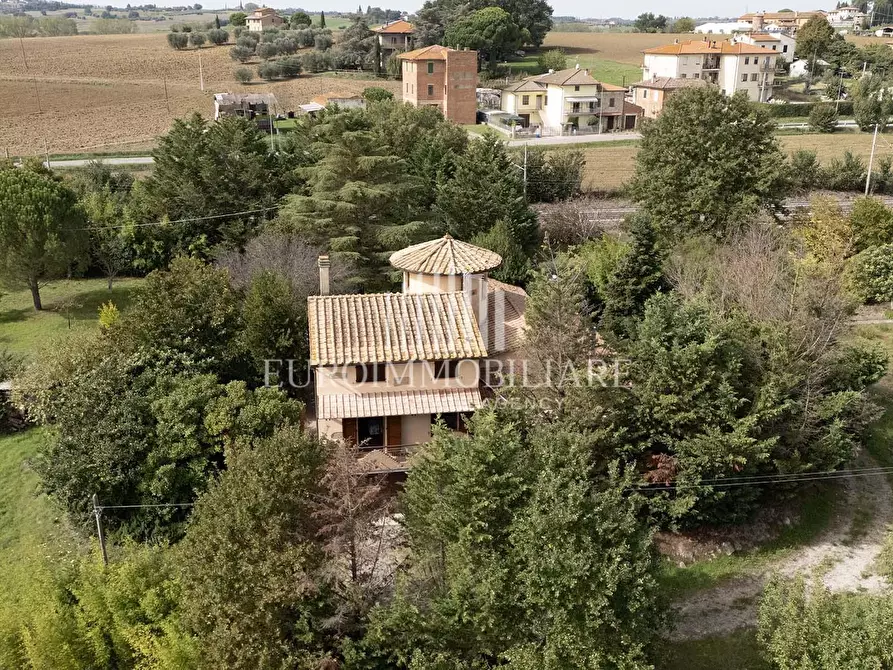Immagine 4 di Villa in vendita  in Bv.Panicale Scalo a Castiglione Del Lago
