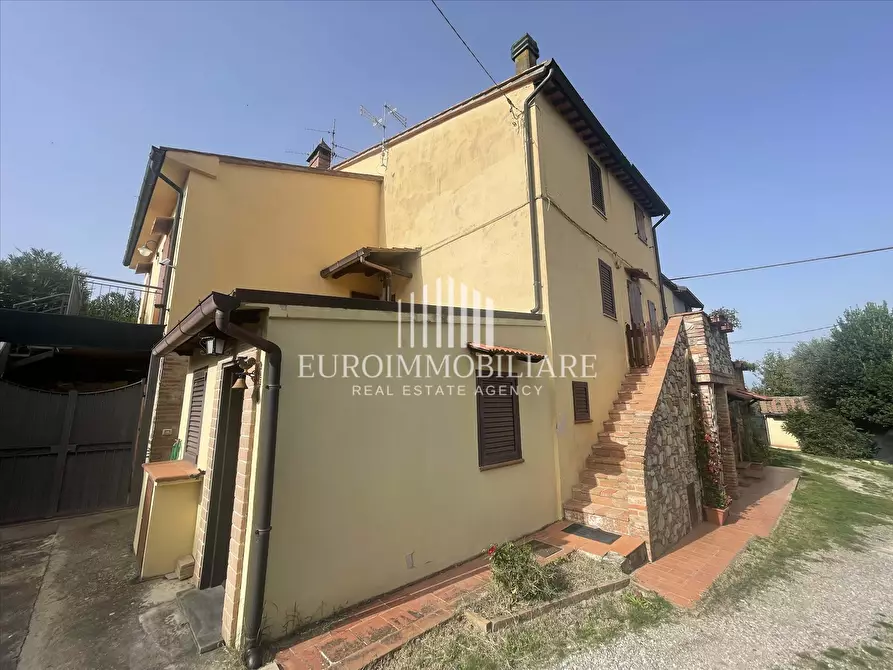 Immagine 3 di Porzione di casa in vendita  in Località Muffa, 30 a Castiglione Del Lago