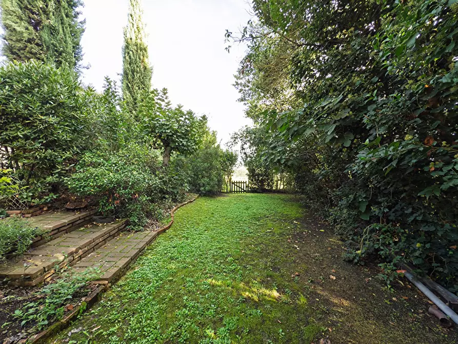 Immagine 4 di Porzione di casa in vendita  in Via Toscana, 65 a Castiglione Del Lago