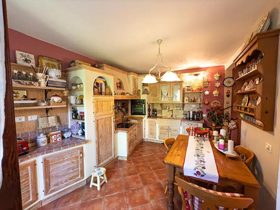 Immagine 8 di Porzione di casa in vendita  in Via Toscana, 65 a Castiglione Del Lago