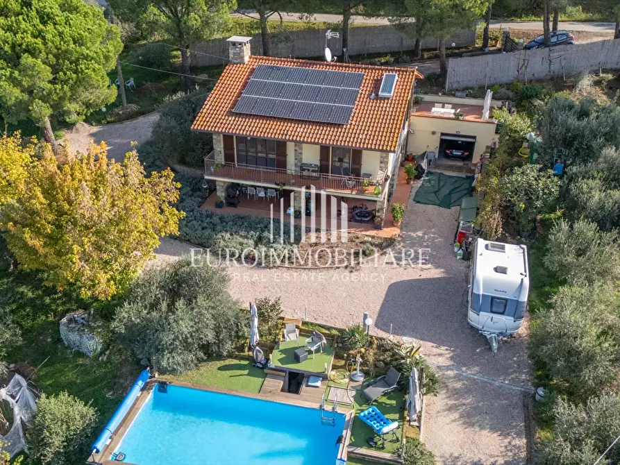 Immagine 1 di Villa in vendita  in Località Cerqua Sasso, 51 a Passignano Sul Trasimeno