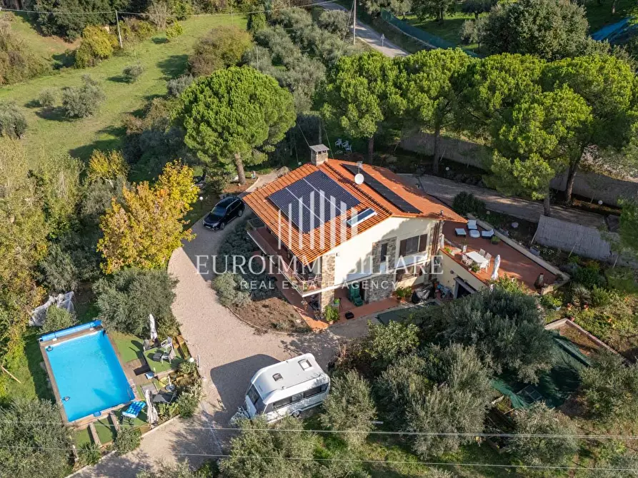 Immagine 2 di Villa in vendita  in Località Cerqua Sasso, 51 a Passignano Sul Trasimeno