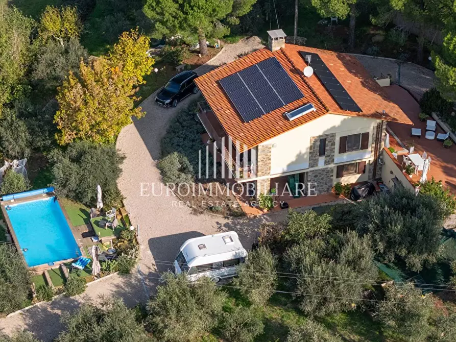 Immagine 4 di Villa in vendita  in Località Cerqua Sasso, 51 a Passignano Sul Trasimeno