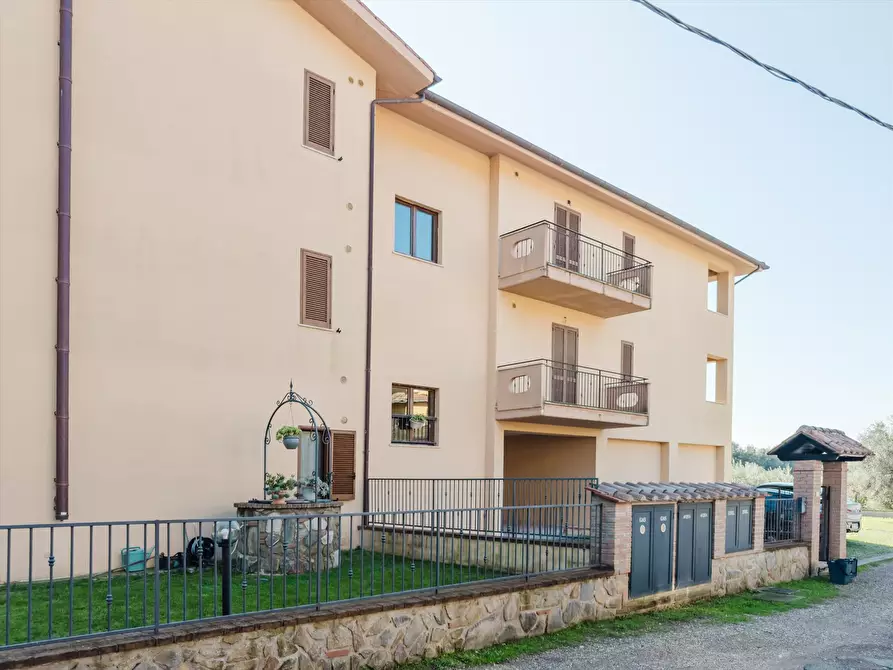 Immagine 1 di Appartamento in vendita  in Via Don Nazzareno Tabarrini, 12 a Passignano Sul Trasimeno