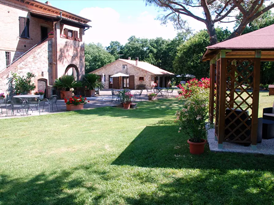 Immagine 4 di Rustico / casale in vendita  in S.S.454 a Castiglione Del Lago