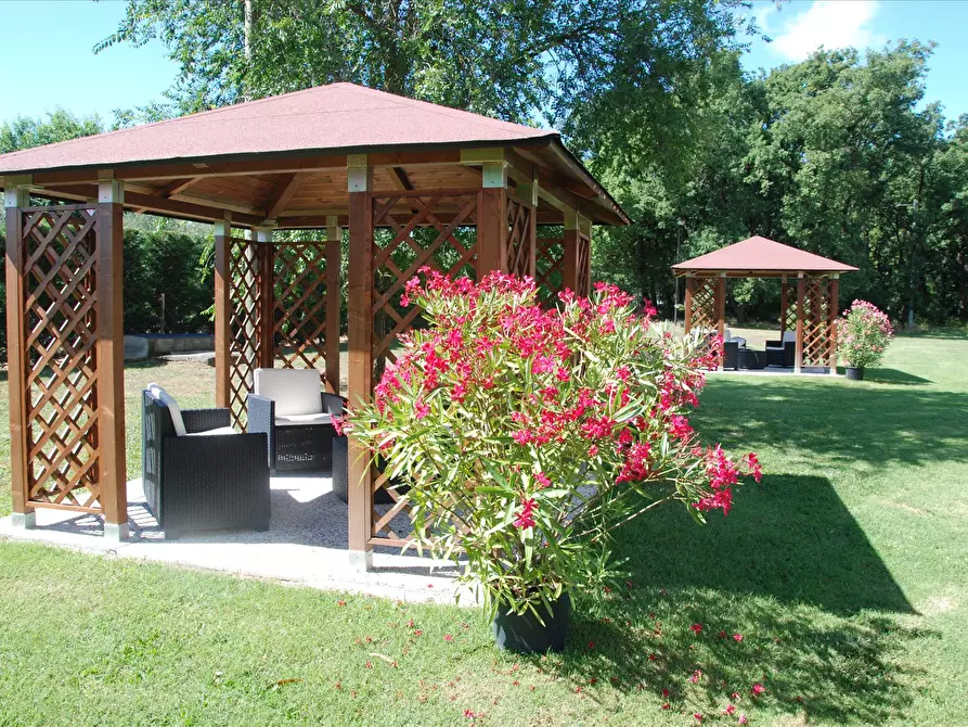 Immagine 7 di Rustico / casale in vendita  in S.S.454 a Castiglione Del Lago