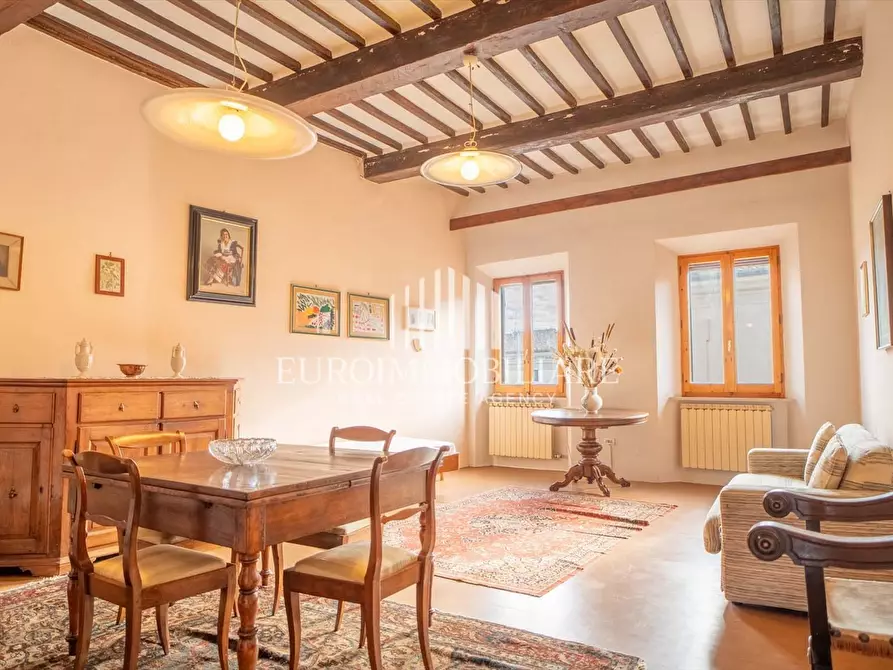 Immagine 1 di Appartamento in vendita  in Piazza Giuseppe Mazzini, 5 a Castiglione Del Lago