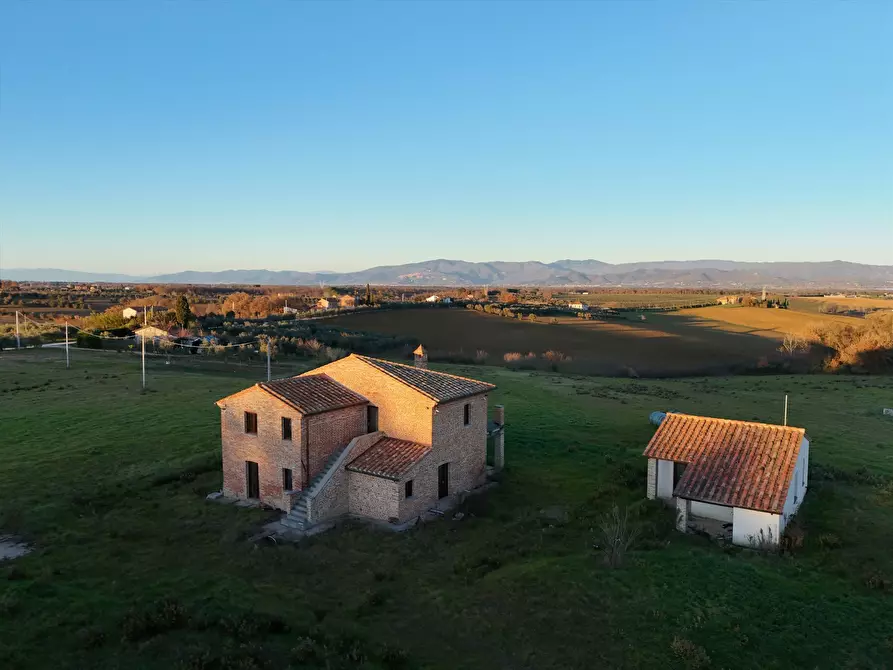 Immagine 8 di Rustico / casale in vendita  in Viale Milano, 70A a Castiglione Del Lago