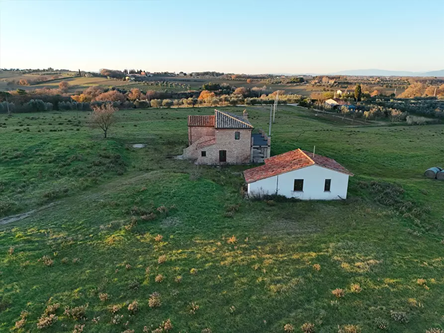 Immagine 10 di Rustico / casale in vendita  in Viale Milano, 70A a Castiglione Del Lago