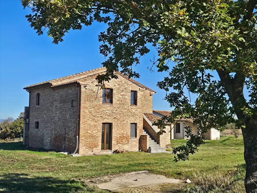 Immagine 1 di Rustico / casale in vendita  in Viale Milano, 70A a Castiglione Del Lago