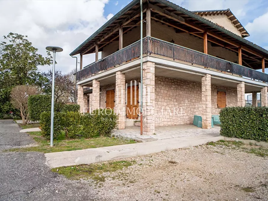 Immagine 1 di Appartamento in vendita  in Via Roma, 202 a Castiglione Del Lago