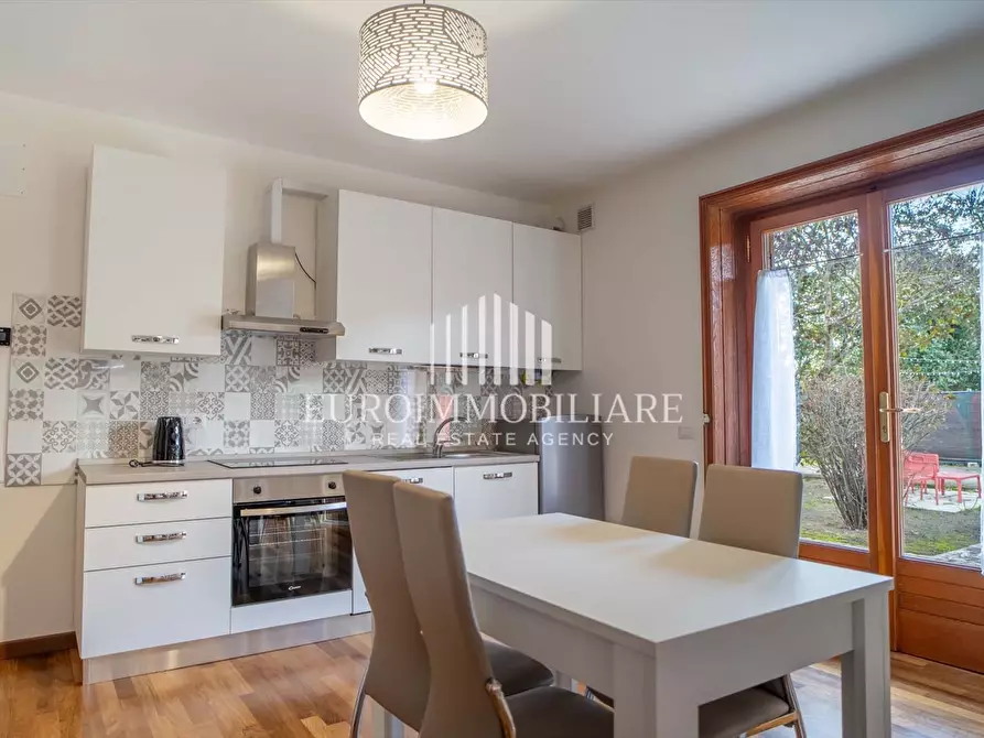 Immagine 6 di Appartamento in vendita  in Via Roma, 202 a Castiglione Del Lago