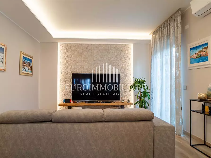 Immagine 7 di Villa in vendita  in Via della Liberta', 7 a Castiglione Del Lago