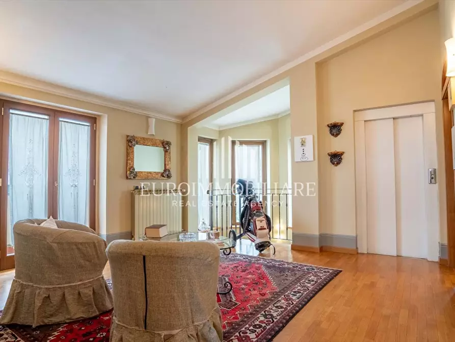 Immagine 1 di Villa in vendita  in Località Chiani, 120 a Arezzo