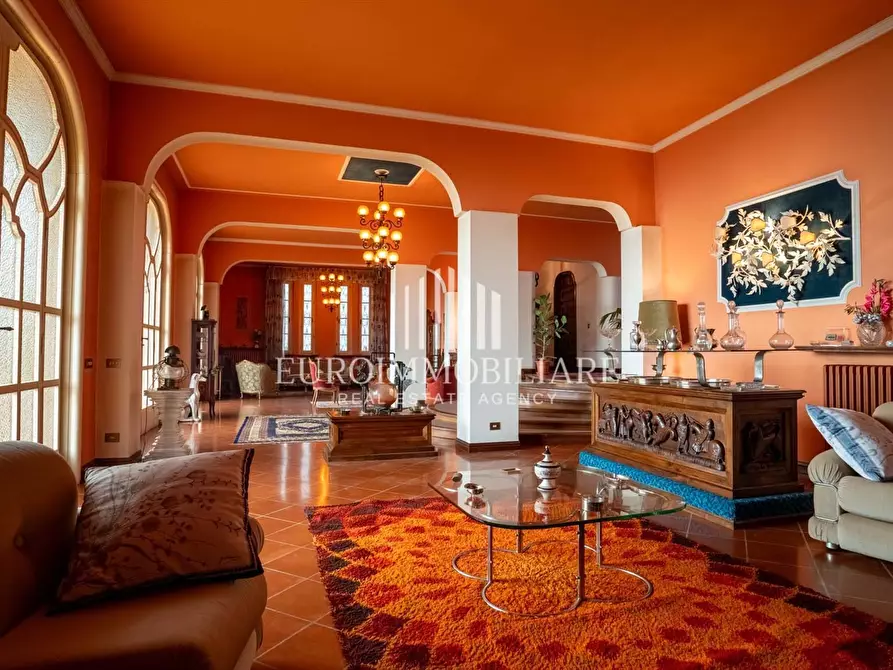 Immagine 9 di Villa in vendita  in Località Querceto, 1 a Arezzo