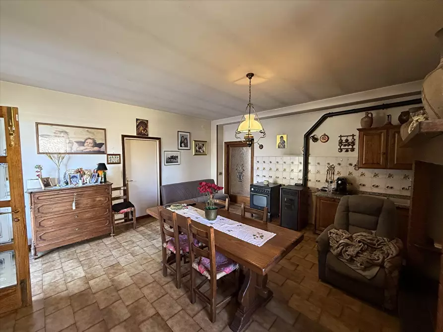 Immagine 7 di Casa indipendente in vendita  in Via Nuova, 24 a Tuoro Sul Trasimeno