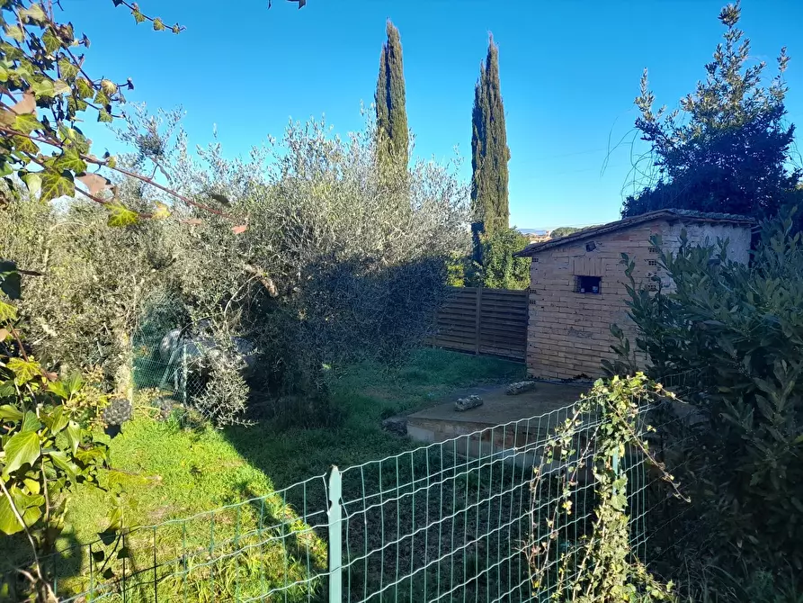 Immagine 3 di Porzione di casa in vendita  in Via del Giglio, 22 a Castiglione Del Lago