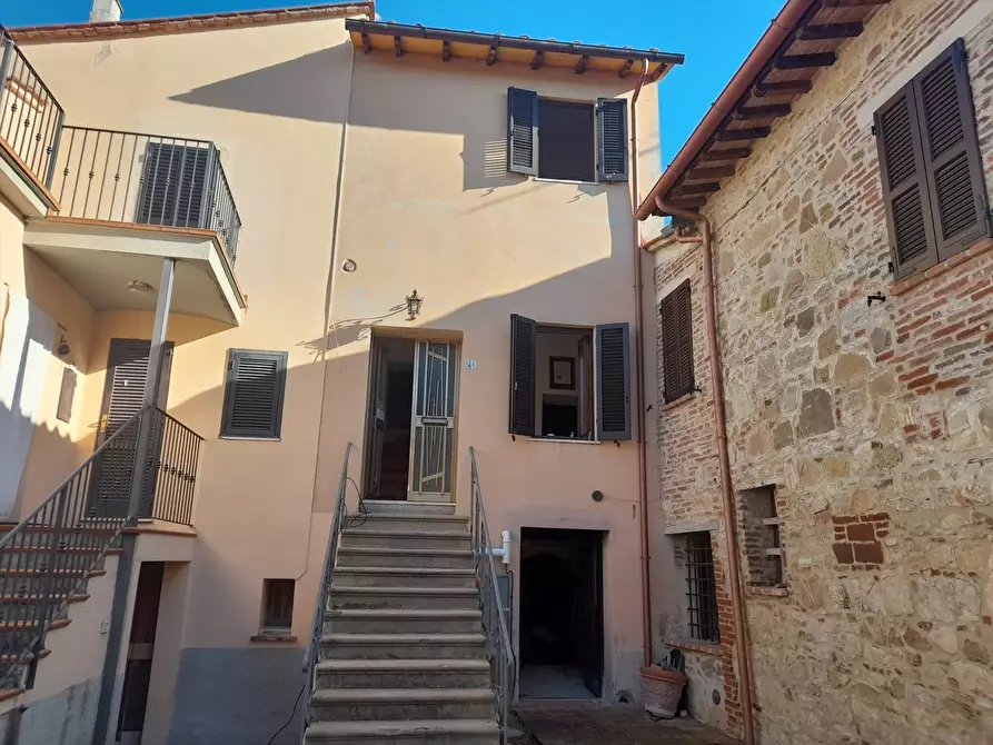Immagine 2 di Porzione di casa in vendita  in Via del Giglio, 22 a Castiglione Del Lago