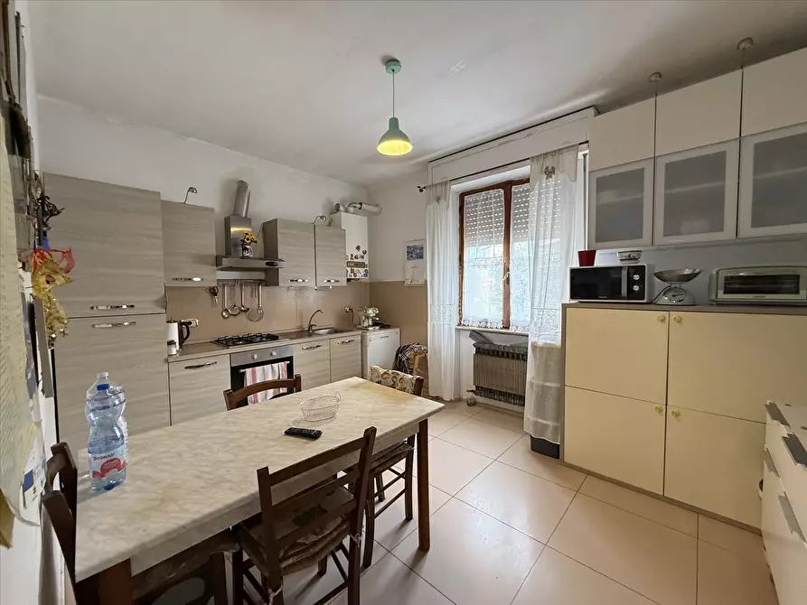 Immagine 3 di Appartamento in vendita  in Via Dell' Ambulatorio, 4 a Castiglione Del Lago