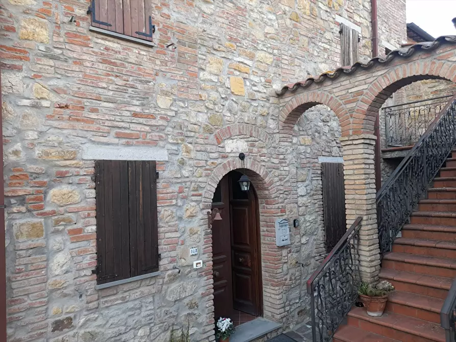 Immagine 2 di Porzione di casa in vendita  in Località Poggetto, 10 a Castiglione Del Lago